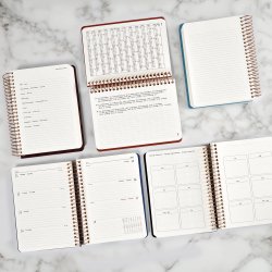 Kozo Kalender 2026 A6 uge pr. opslag Sand