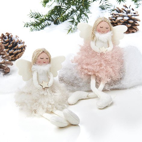 Engel pastelfarvet stof med hngeben 18cm