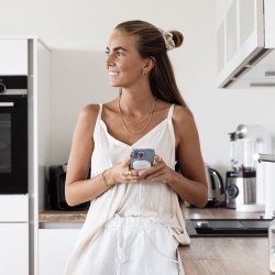 Aura Mini-The Magnetic Wireless Charging Pad White