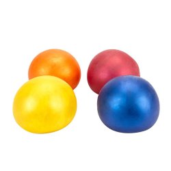 Flydende bade svaner med lys ass.