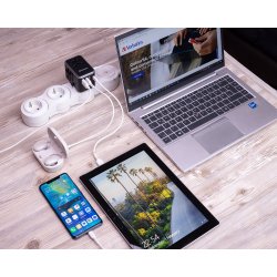 Uni. Travel Adapt UTA-04 PD61W/QC /3xUSB /2xType-C