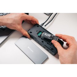 USB-C Pro Dock Station 15 Port w/SSD slot CDS-15S