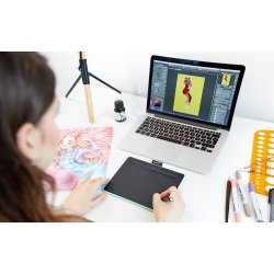 Wacom Intuos Small Bluetooth, Black/Green